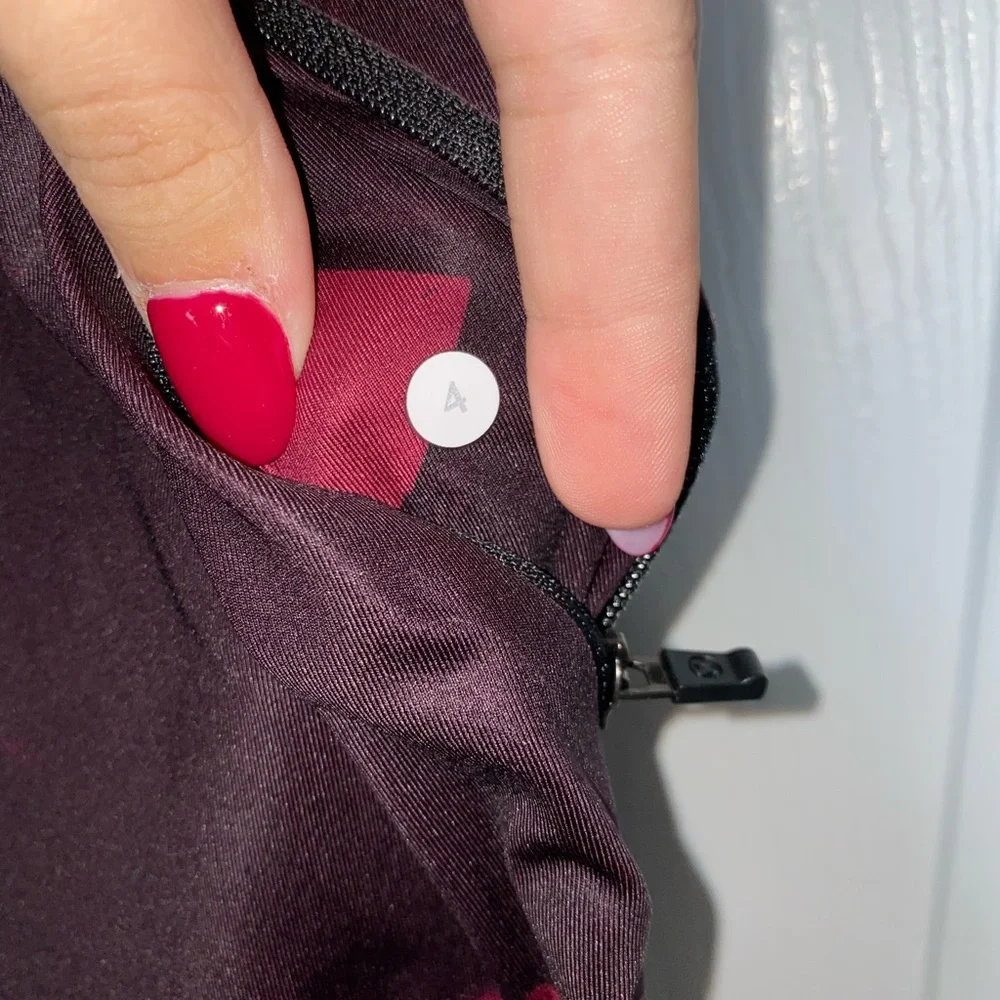 [Lululemon] All Sport Crop Back Spin Stroke Dashing Purple Athletic Pants - Picture 3 of 6
